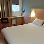 ibis les Etangs des Moines Hotel Fourmies
