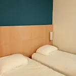 Ibis Fourmies ホテル Fourmies