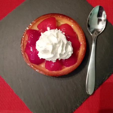 Ibis Les Etangs Des Moines 호텔