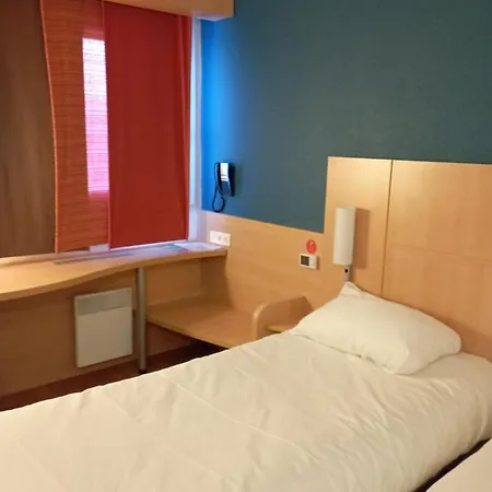 Ibis Les Etangs Des Moines Hotel Fourmies