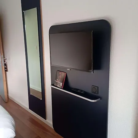 Hotel Ibis Les Etangs Des Moines