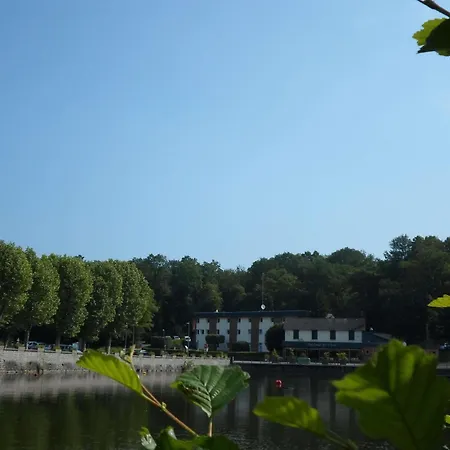 Hotel ibis les Etangs des Moines 3*