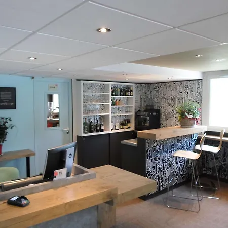Hotel ibis les Etangs des Moines 3*