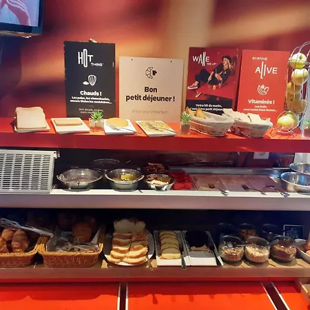 Ibis Les Etangs Des Moines מלון