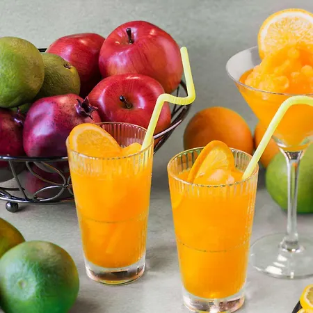 מלון Ibis Les Etangs Des Moines 3*