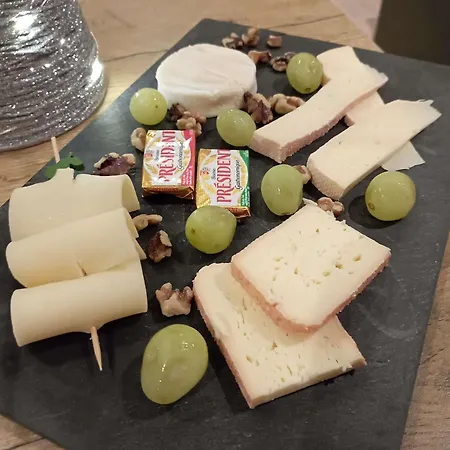 Ibis Les Etangs Des Moines מלון Fourmies