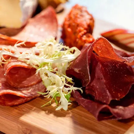 Ibis Les Etangs Des Moines 3*