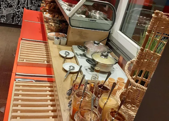 Hotel Ibis Les Etangs Des Moines