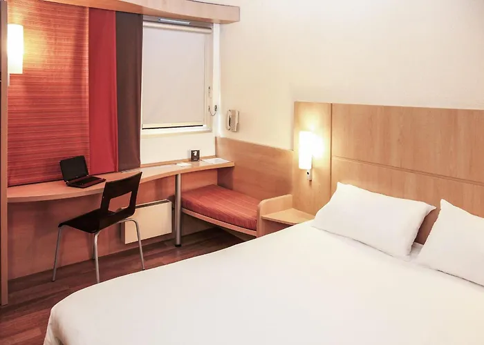 Ibis Fourmies Hotel Fourmies