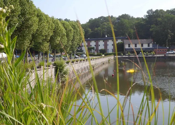 Ibis Les Etangs Des Moines Hotel Fourmies